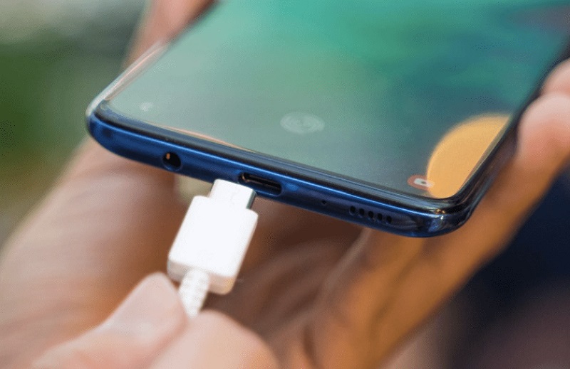 Công nghệ sạc nhanh lên đến 25W